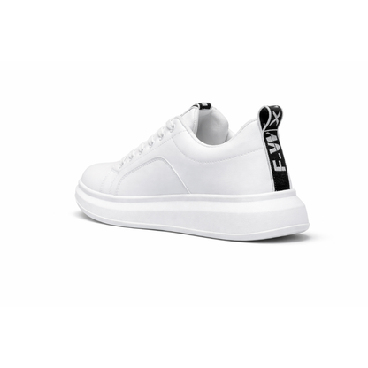 HypeWalk Pure Court + Exclusive Gift